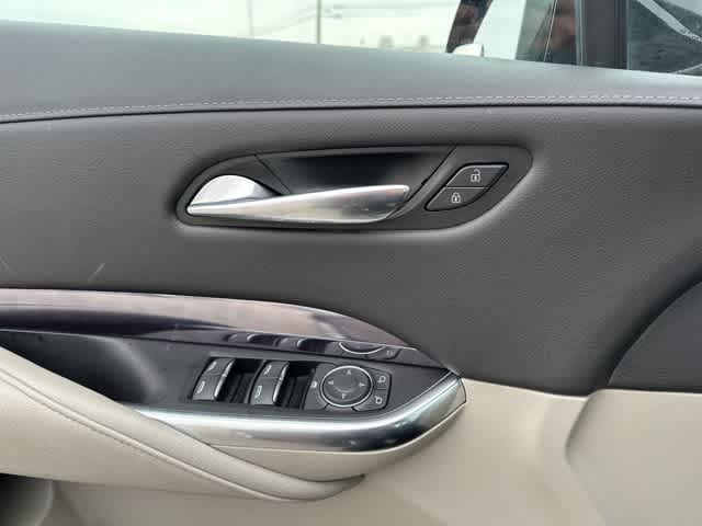 2022 Cadillac XT4 AWD Luxury