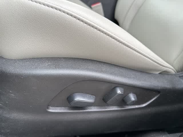 2022 Cadillac XT4 AWD Luxury