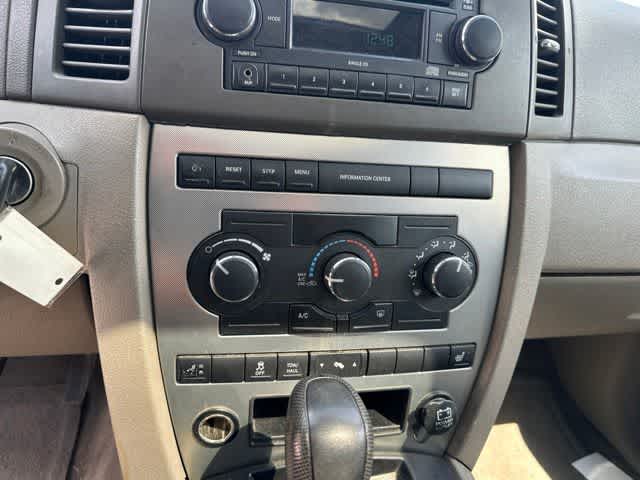 2006 Jeep Grand Cherokee Laredo
