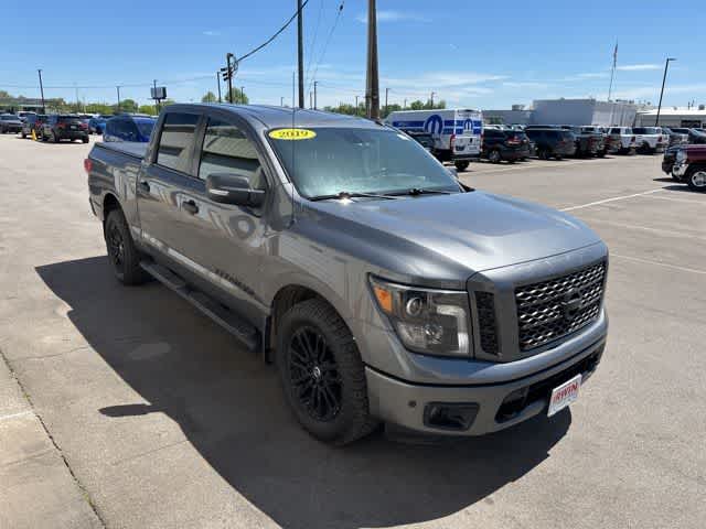 2019 Nissan Titan SV