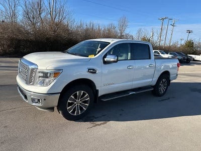 2017 Nissan Titan SL