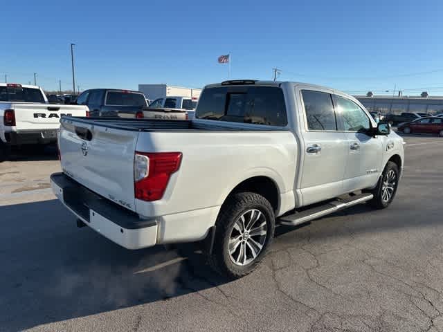 2017 Nissan Titan SL