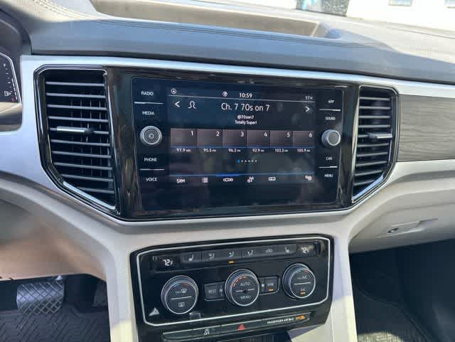 2022 Volkswagen Atlas 3.6L V6 SE w/Technology