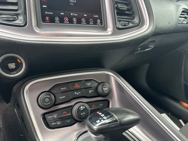 2019 Dodge Challenger SXT