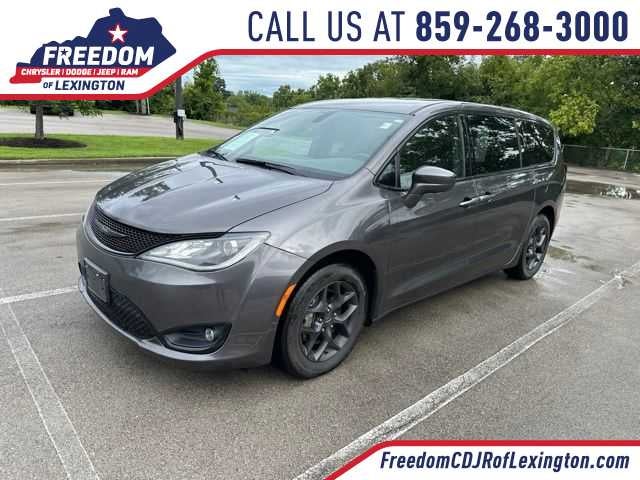 2020 Chrysler Pacifica Touring