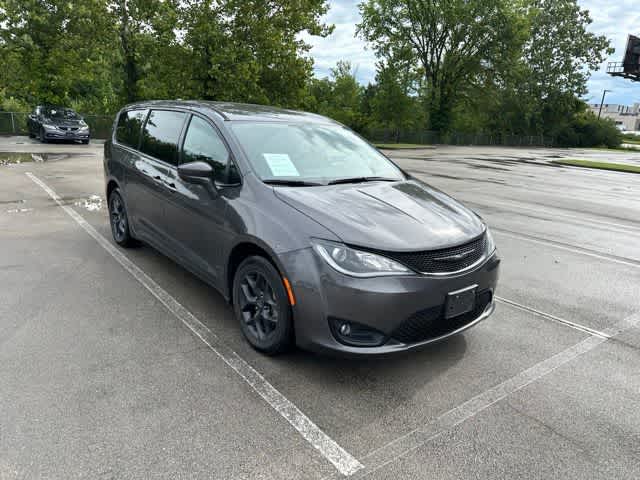 2020 Chrysler Pacifica Touring