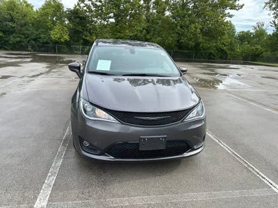 2020 Chrysler Pacifica Touring