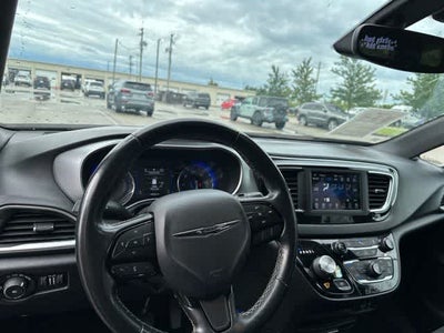 2020 Chrysler Pacifica Touring