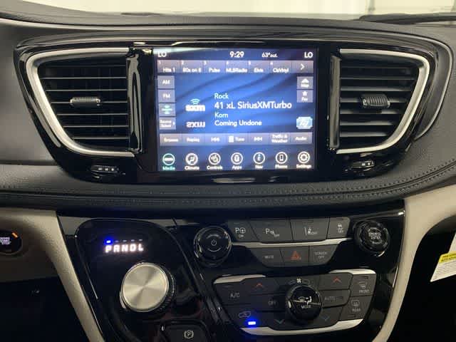 2020 Chrysler Pacifica Hybrid Limited