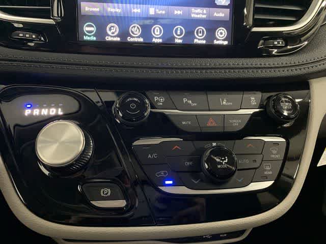 2020 Chrysler Pacifica Hybrid Limited