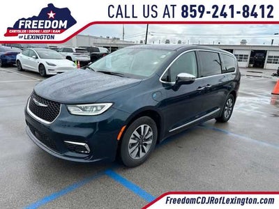 2022 Chrysler Pacifica Hybrid Limited