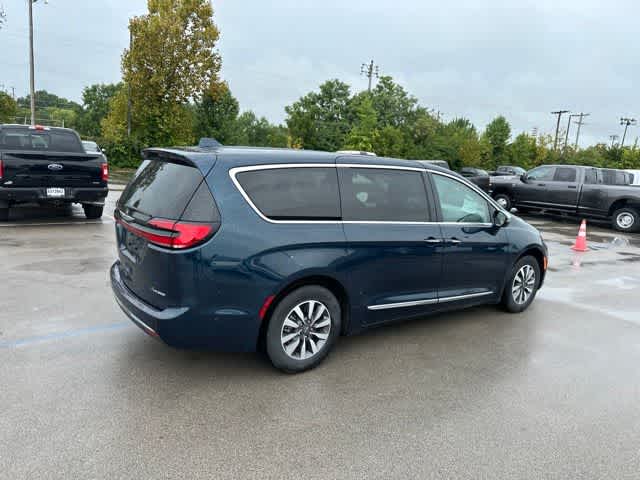 2022 Chrysler Pacifica Hybrid Limited