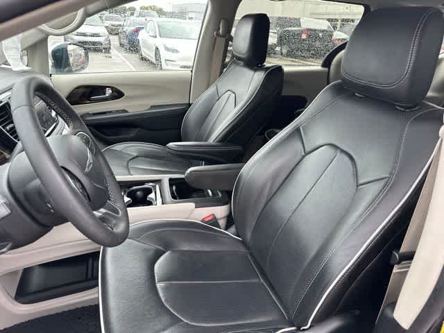 2022 Chrysler Pacifica Hybrid Limited