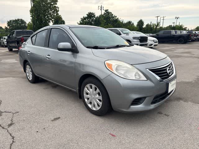 2013 Nissan Versa SV