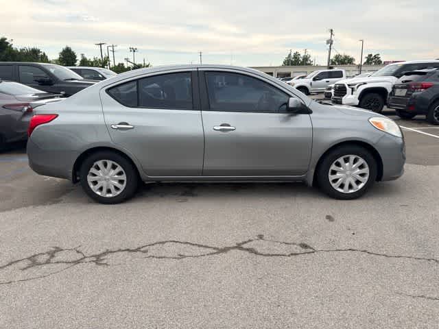 2013 Nissan Versa SV