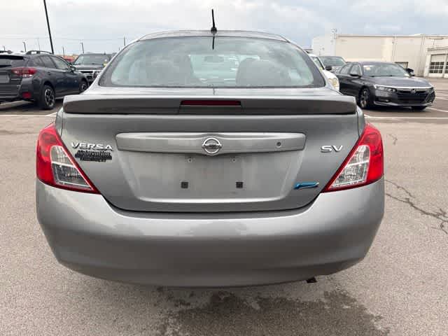 2013 Nissan Versa SV