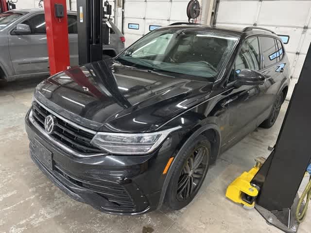 2022 Volkswagen Tiguan SE R-Line Black