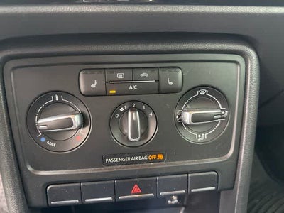 2013 Volkswagen Beetle Base
