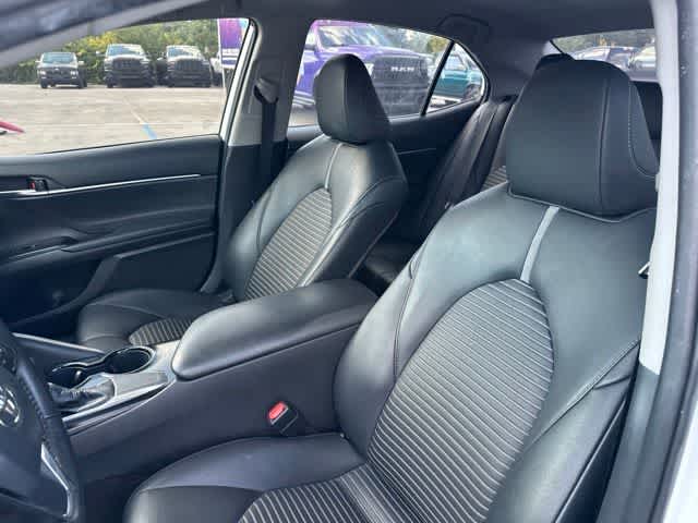 2019 Toyota Camry SE