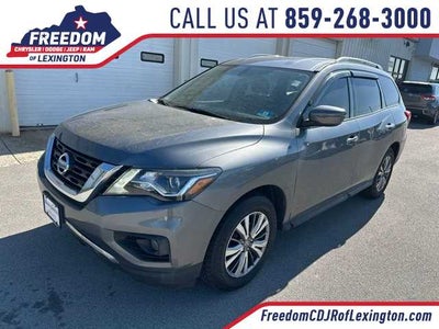 2020 Nissan Pathfinder SV