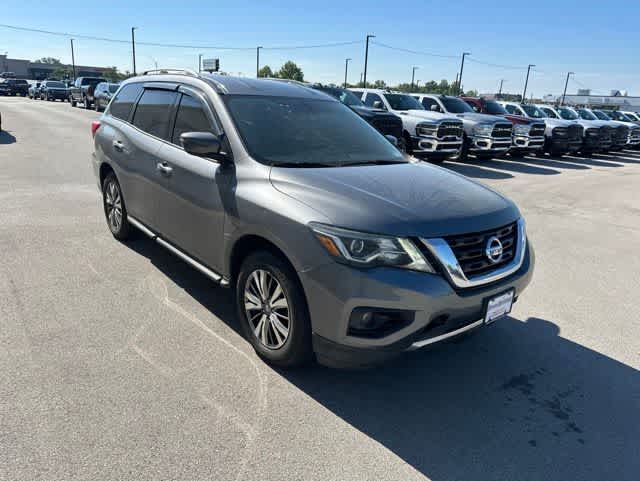 2020 Nissan Pathfinder SV