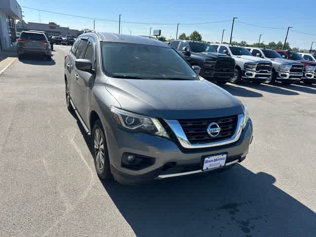2020 Nissan Pathfinder SV