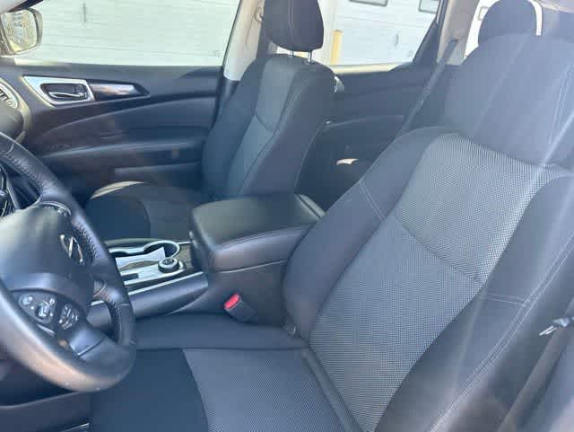 2020 Nissan Pathfinder SV