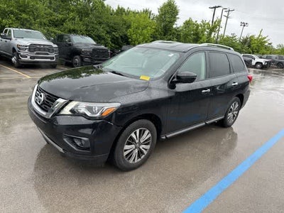 2020 Nissan Pathfinder SV