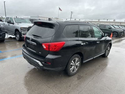 2020 Nissan Pathfinder SV