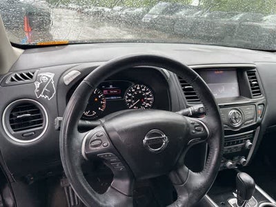 2020 Nissan Pathfinder SV