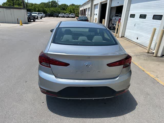 2020 Hyundai Elantra SE