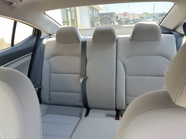 2020 Hyundai Elantra SE