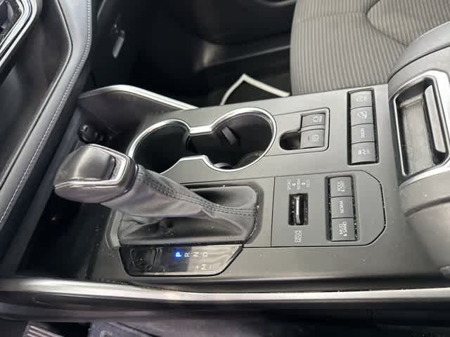 2021 Toyota Highlander LE