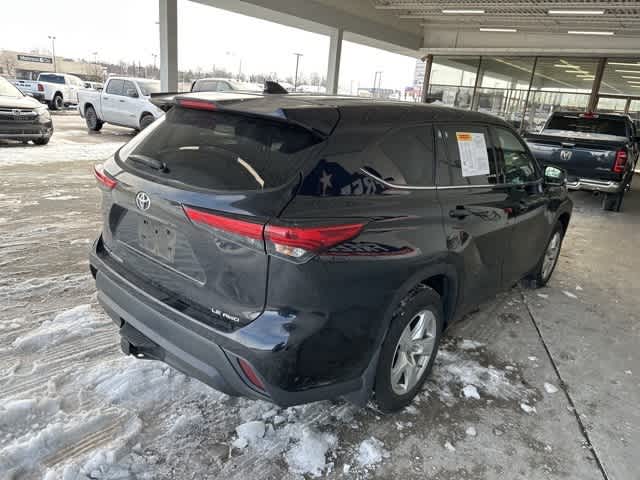 2021 Toyota Highlander LE