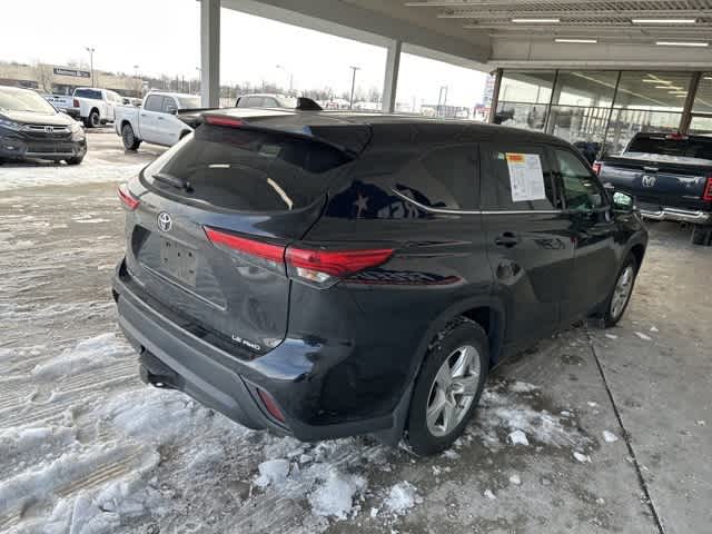 2021 Toyota Highlander LE