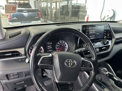 2021 Toyota Highlander LE