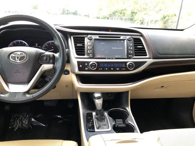 2016 Toyota Highlander Limited