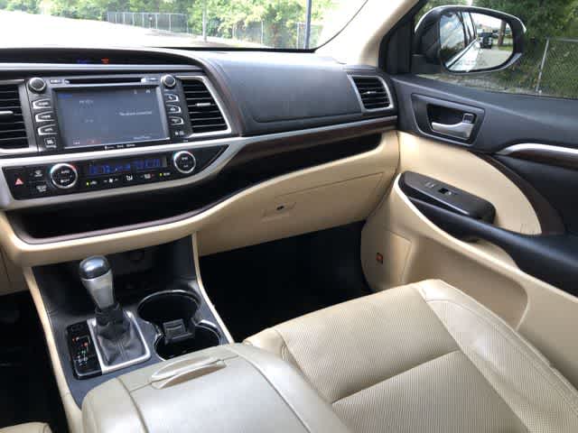 2016 Toyota Highlander Limited