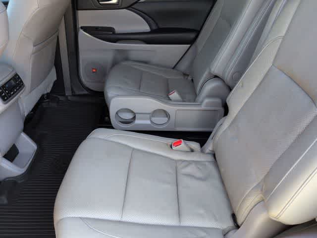 2017 Toyota Highlander Limited Platinum