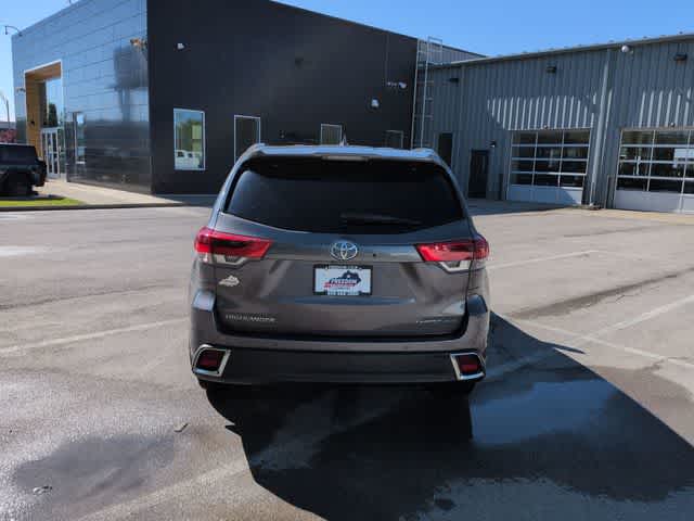 2017 Toyota Highlander Limited Platinum