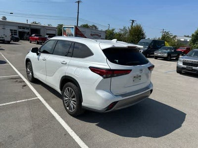 2022 Toyota Highlander Platinum