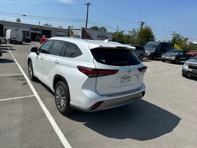 2022 Toyota Highlander Platinum