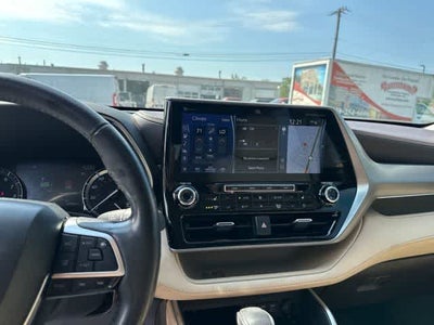 2022 Toyota Highlander Platinum