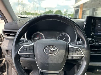 2022 Toyota Highlander XLE