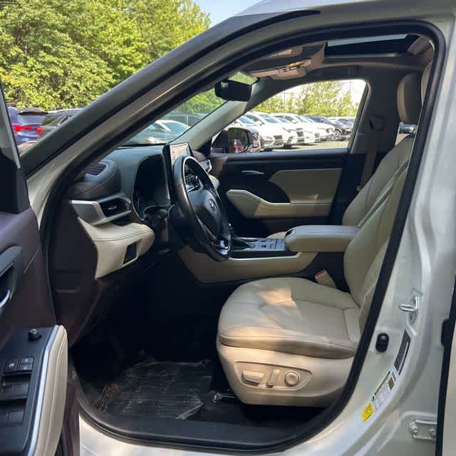 2021 Toyota Highlander XLE