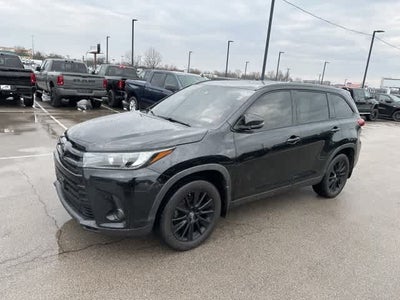 2019 Toyota Highlander SE