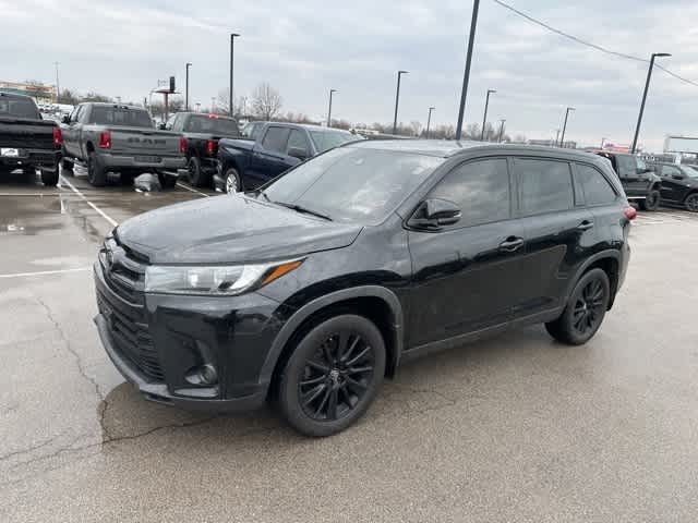 2019 Toyota Highlander SE