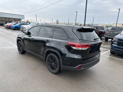 2019 Toyota Highlander SE