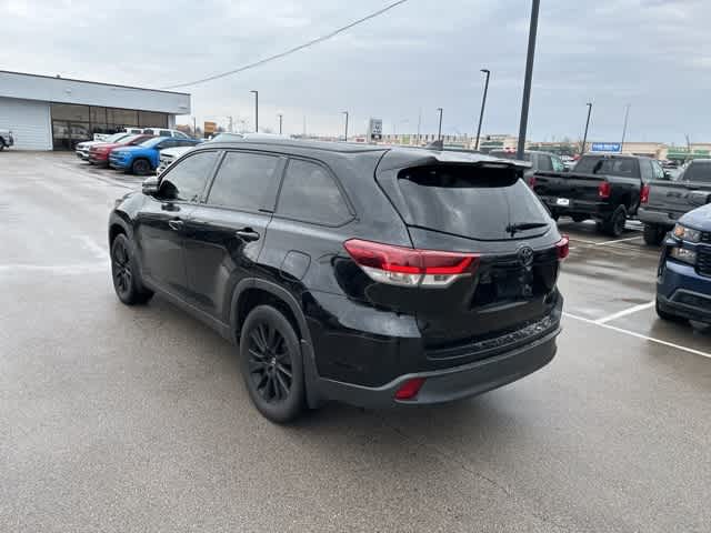 2019 Toyota Highlander SE