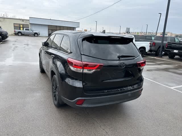 2019 Toyota Highlander SE